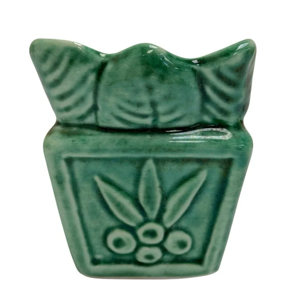 Vintage Ceramic Rose Bud Floral Salt & Pepper Shaker Set W/‎ Base & Stopper MCM